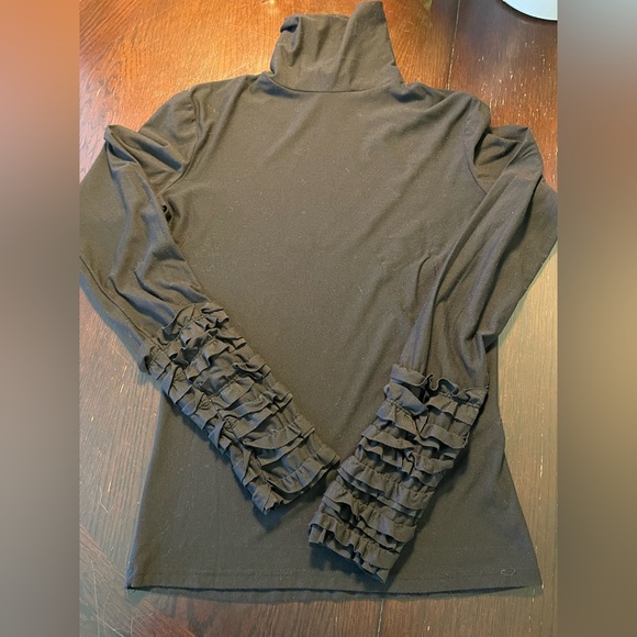 Mosskito Cha-Cha Sleeve Turtleneck - Picture 7 of 9